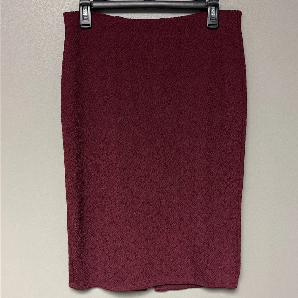 NYCC New York Clothing Co Burgundy Textured Pencil Skirt Size M